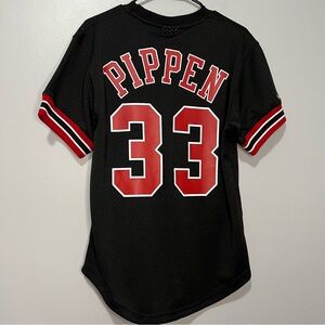 Mitchell & Ness Chicago Bulls #33 Scottie Pippen Jersey Black/Red
